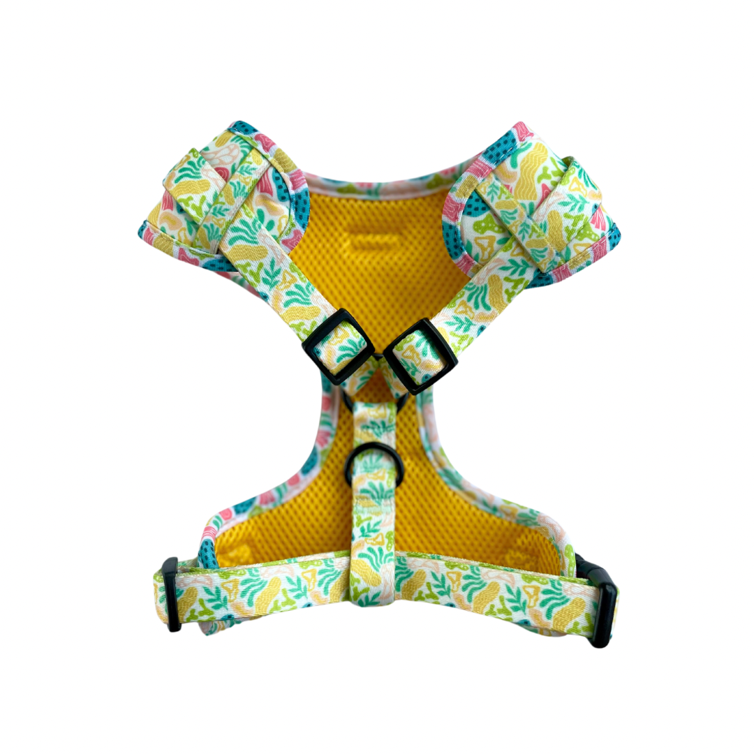 Soft neoprene Bubble Gum harness, adjustable and breathable for pets - Kostbar Pet Club
